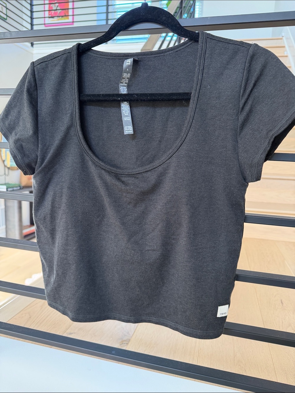 Vuori- Scoop Neck Black Crop Bra Top - size L